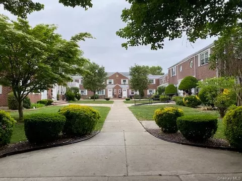 254-25 75th Ave #2ND, Glen Oaks, NY 11004