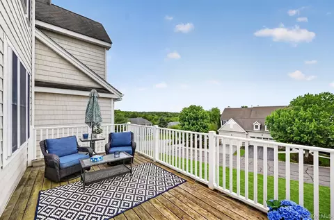 Exterior - 3 Pinehurst Cir, Monroe, NY 10950 photo 6 of 7