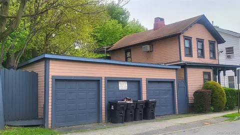 41 Conklin St, Poughkeepsie, NY 12601