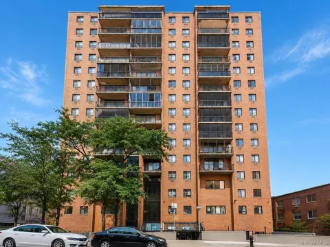 35-20 147th St #5E, New York, NY 11354
