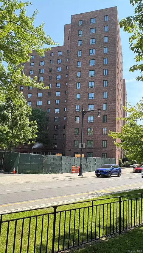 1560 Unionport Rd #3G, New York, NY 10462