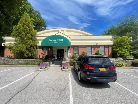 Exterior - 9 Edinburgh Dr #9, Peekskill, NY 10566 photo 2 of 4