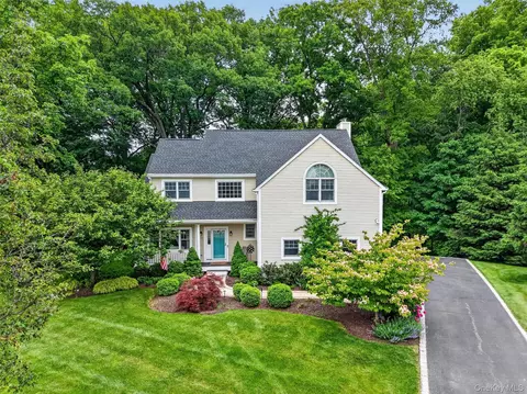 12 Newton Ct, Cortlandt, NY 10520