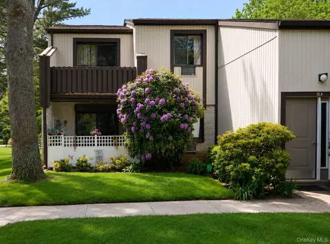 81 Richmond Blvd #1A, Ronkonkoma, NY 11779