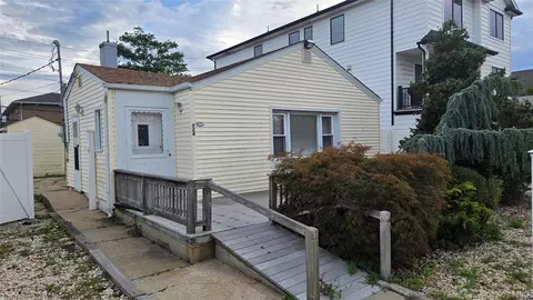 724 E Park Ave, Long Beach, NY 11561