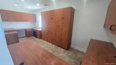 Entry Way - 724 E Park Ave, Long Beach, NY 11561 photo 3 of 5