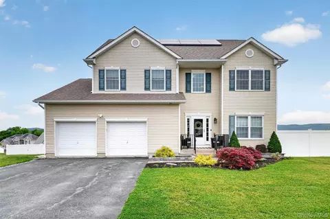 3510 John Paul Jones Ln, New Windsor, NY 12553