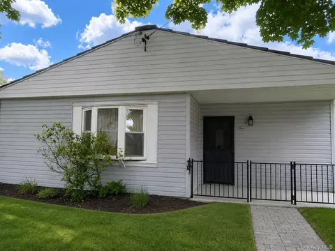 1 Hampton Pl, Newburgh, NY 12550
