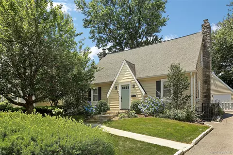 51 Stratford Rd, Scarsdale, NY 10583
