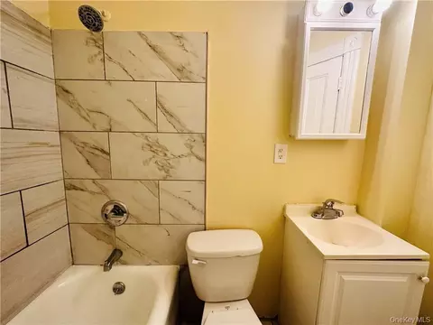 Bath - 32 Hooker Ave, Poughkeepsie, NY 12601 photo 2 of 3
