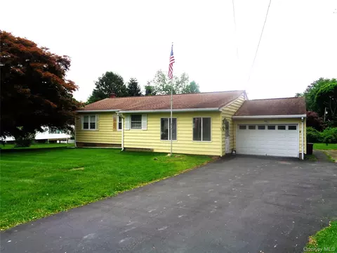 63 Oakwood Dr, Southeast, NY 10509