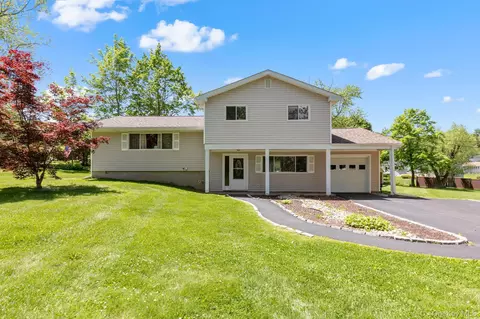 351 London Rd, Yorktown, NY 10598