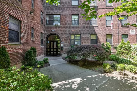 26-26 141st 141st #6-A, Flushing, NY 11354