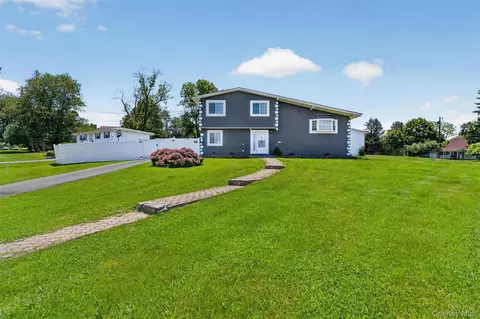 2 Sycamore Ln, Goshen, NY 10924