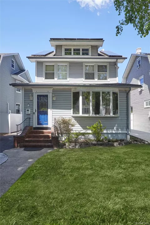 43 E Raleigh Ave, Staten Island, NY 10310