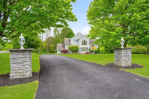 40 Burts Path, East Fishkill, NY 12533