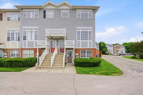 163 Surf Dr #106, New York, NY 10473