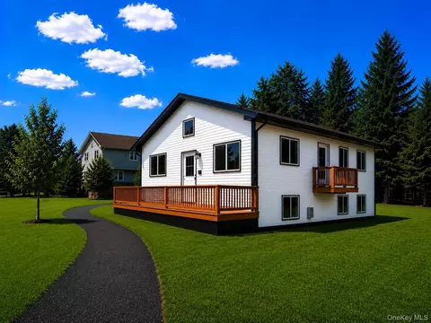 24 Timber Hill Ln, South Fallsburg, NY 12779