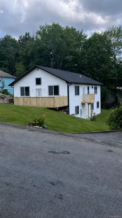 26 Timber Hill Ln, South Fallsburg, NY 12779
