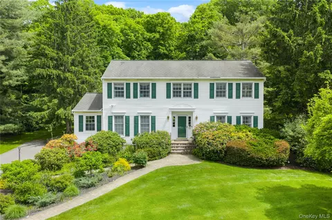 16 Fox Den Rd, New Castle, NY 10549