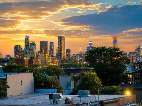 60-11 Broadway #5T, Woodside, NY 11377