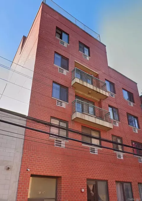 4134 Haight St #301, Flushing, NY 11355
