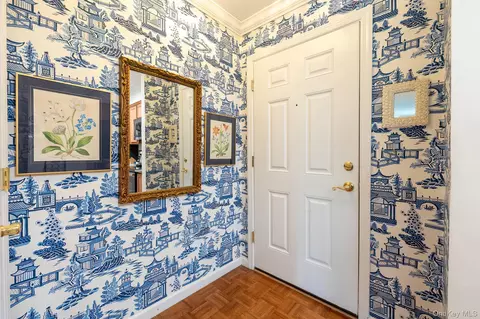 Entry Way - 206 Sutton Dr, Mount Kisco, NY 10549 photo 1 of 5