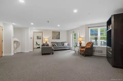 Living - 206 Sutton Dr, Mount Kisco, NY 10549 photo 5 of 5