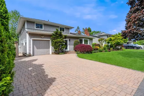 3305 Beltagh Ave, Wantagh, NY 11793