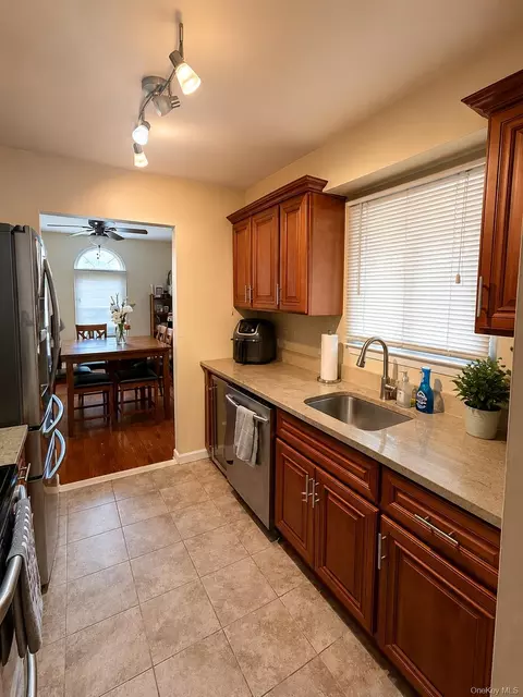 4 Granada Cres #21, Greenburgh, NY 10603