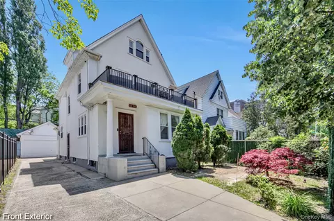 11116 76th Dr, New York, NY 11375