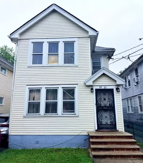 9922 193rd St, New York, NY 11423