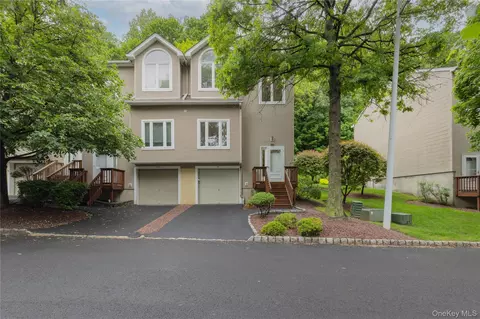 138 Foltim Way, Clarkstown, NY 10920
