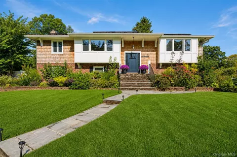7 Dalton Ln, East Northport, NY 11731