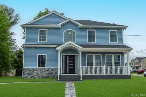 139 Maple Ave, Bethpage, NY 11714