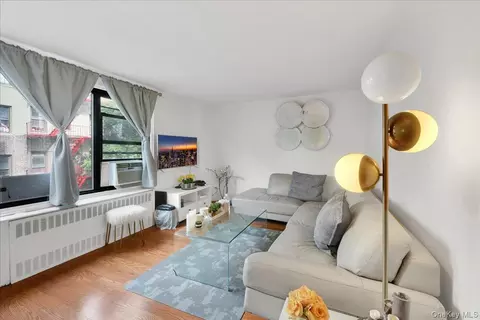 2835 Webb Ave #4B, New York, NY 10468