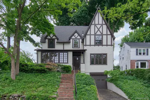370 Scarsdale Rd, Yonkers, NY 10707