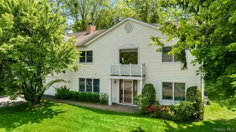 39 Lambert Ln, New Rochelle, NY 10804