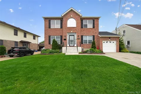 3341 Colony Dr, Baldwin, NY 11510