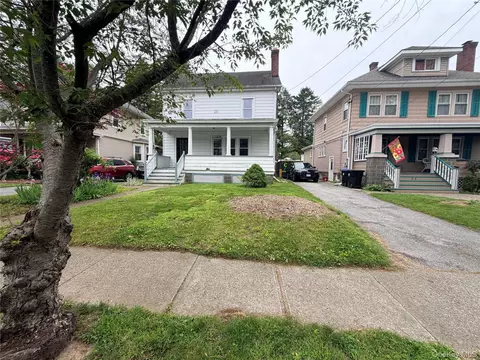 21 Parkwood Blvd, Poughkeepsie, NY 12603