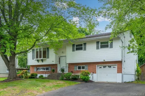 3 Wiles Dr, Stony Point, NY 10980