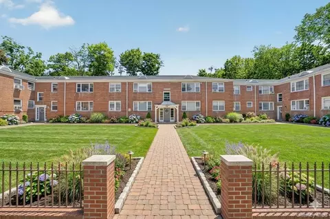 205 W Post Rd #E-1-O, White Plains, NY 10606