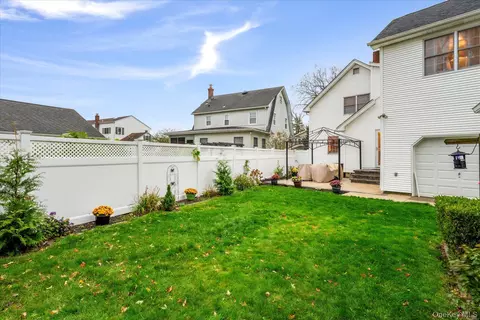 Exterior - 51 Marvin St, Patchogue, NY 11772 photo 4 of 5