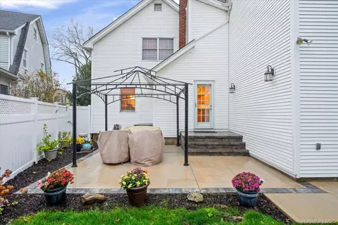 Exterior - 51 Marvin St, Patchogue, NY 11772 photo 3 of 5