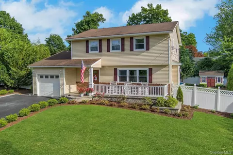 60 Pilgrim Ct, Orangetown, NY 10965