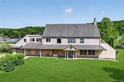 2 Grove Ave, Greenwood Lake, NY 10925