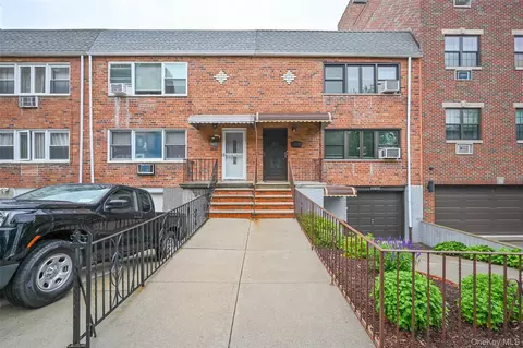 36-39 168th St, Flushing, NY 11358