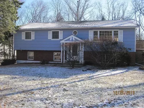 6 Tammy Rd, Ramapo, NY 10977