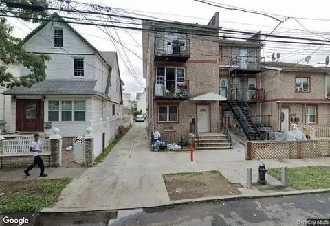 9552 112th St, South Richmond Hill, NY 11419