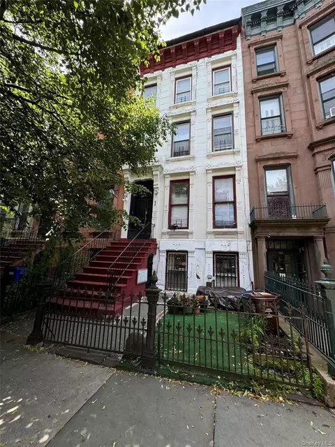 64 Hancock St, Brooklyn, NY 11216